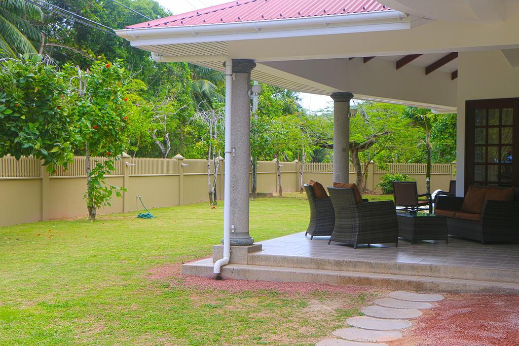 Villa Saint Sauveur Baie Sainte Anne Exterior photo