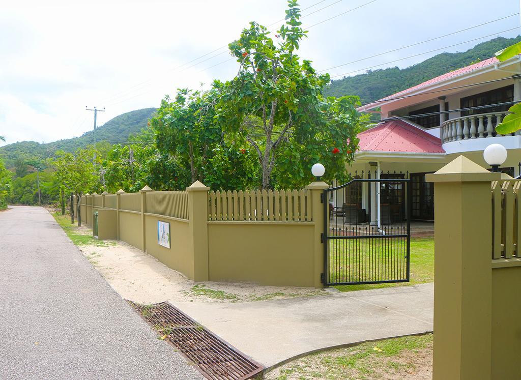 Villa Saint Sauveur Baie Sainte Anne Exterior photo